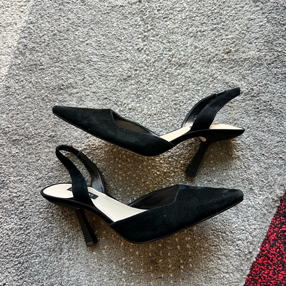 Nine West Black Leather Suede Pointy Heels